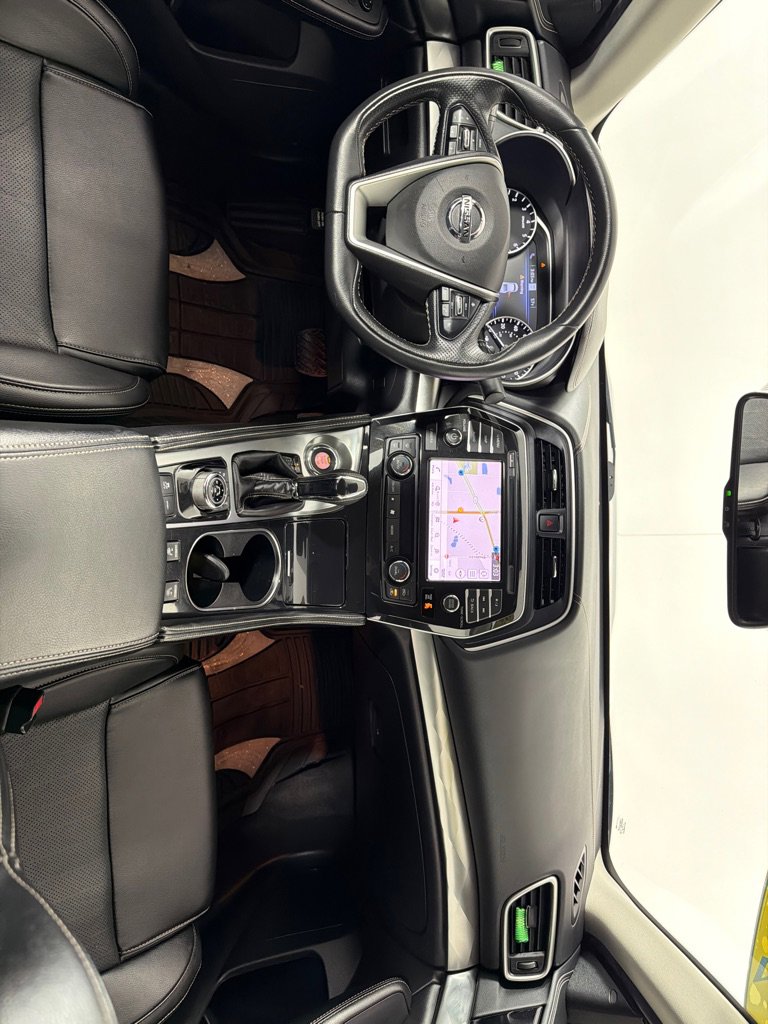 Used 2022 Nissan Maxima SV image 23