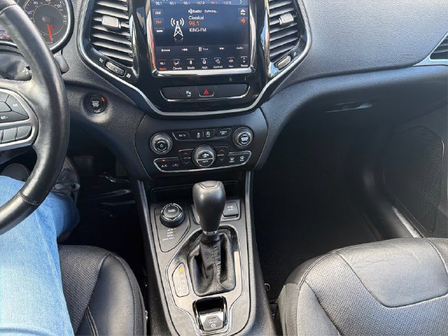 Used 2019 Jeep Cherokee Limited AWD/4WD image 15