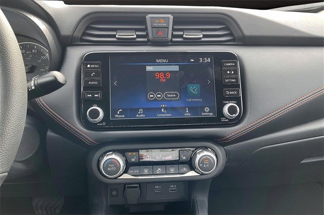 New 2025 Nissan Versa SR w/ Trunk Package image 6