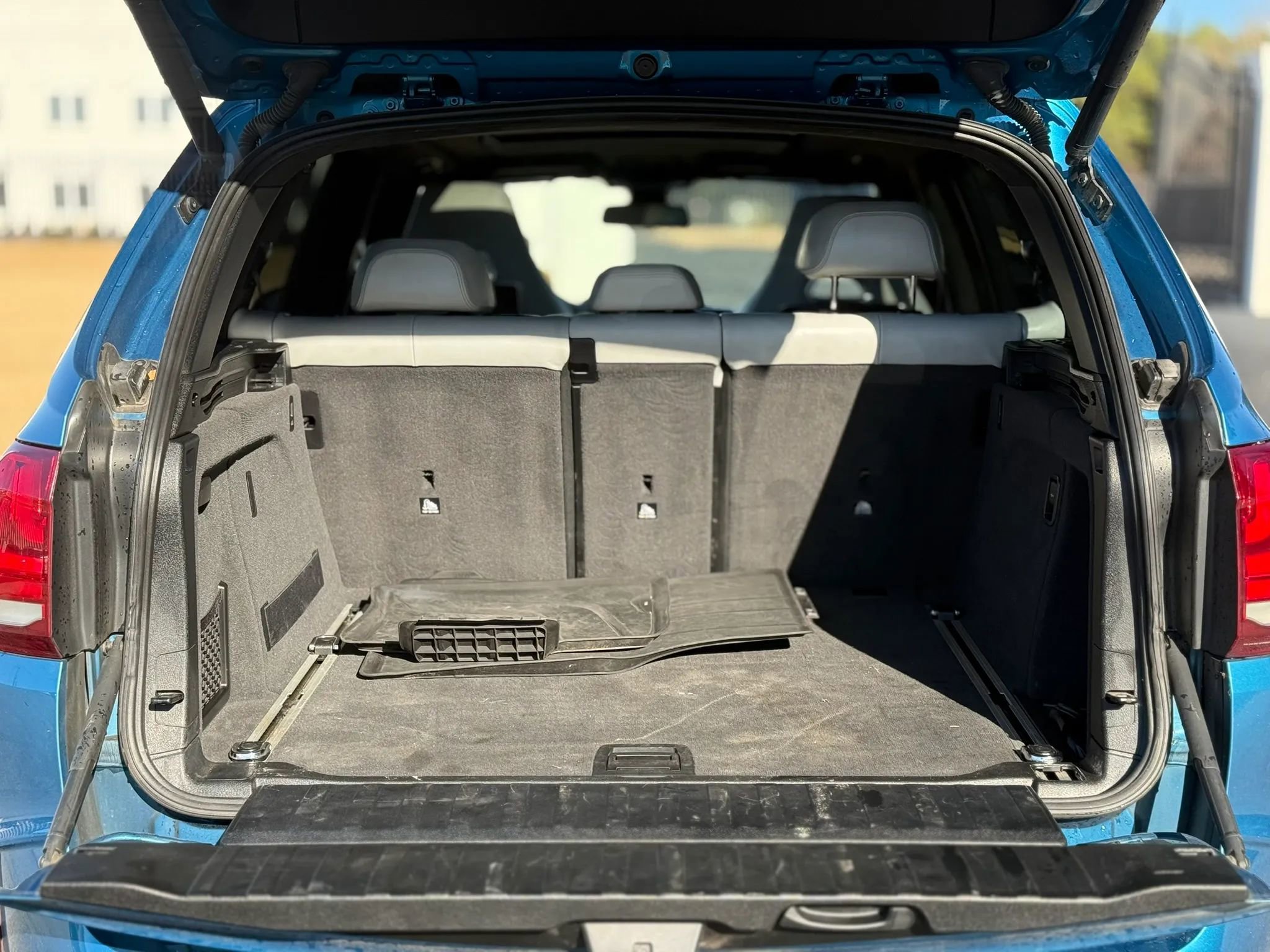 Used 2016 BMW X5 M image 12