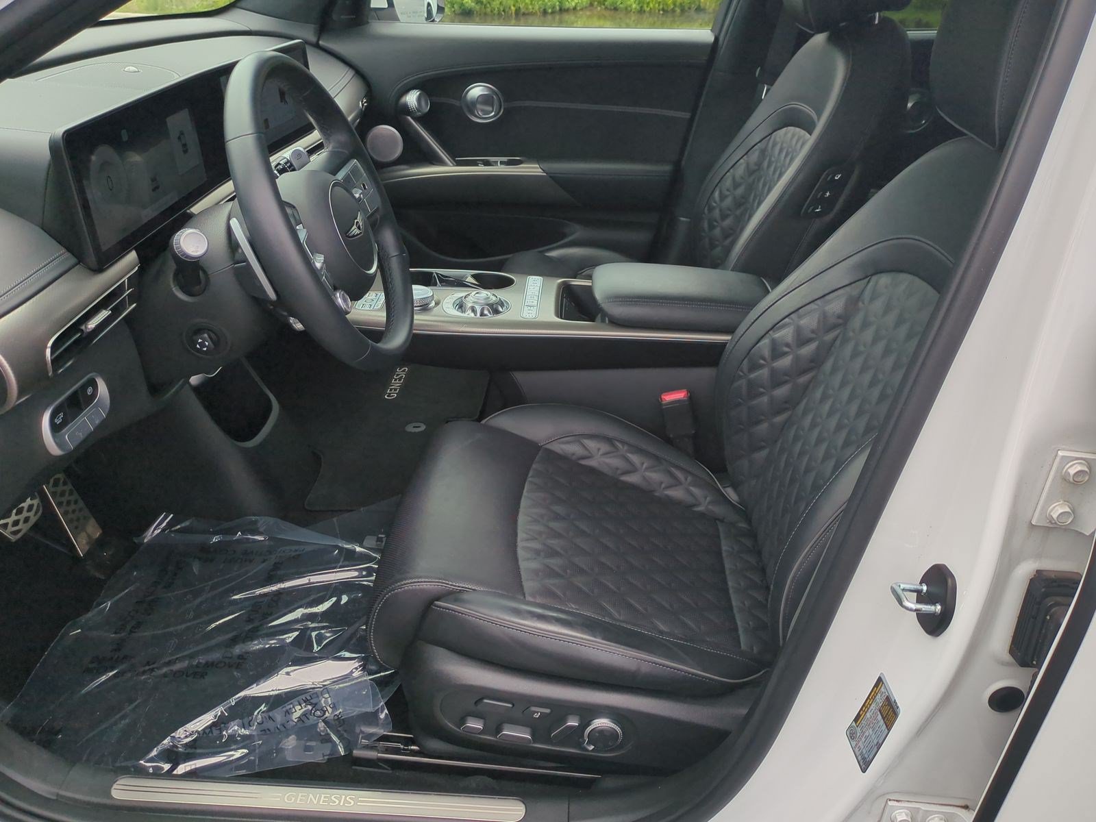 Used 2023 Genesis GV60 Performance AWD/4WD image 16