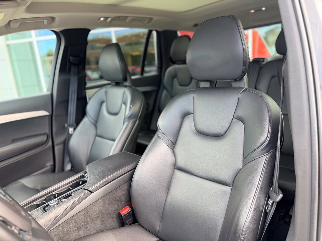 Used 2018 Volvo XC90 T5 Momentum w/ Convenience Package AWD/4WD image 11