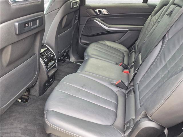 Used 2022 BMW X7 xDrive40i w/ Premium Package AWD/4WD image 20