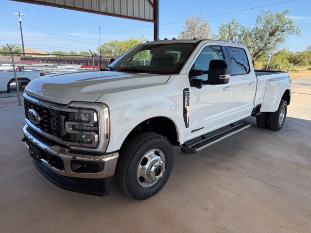 New 2026 Ford F350 Lariat w/ FX4 Off-Road Package AWD/4WD image 3