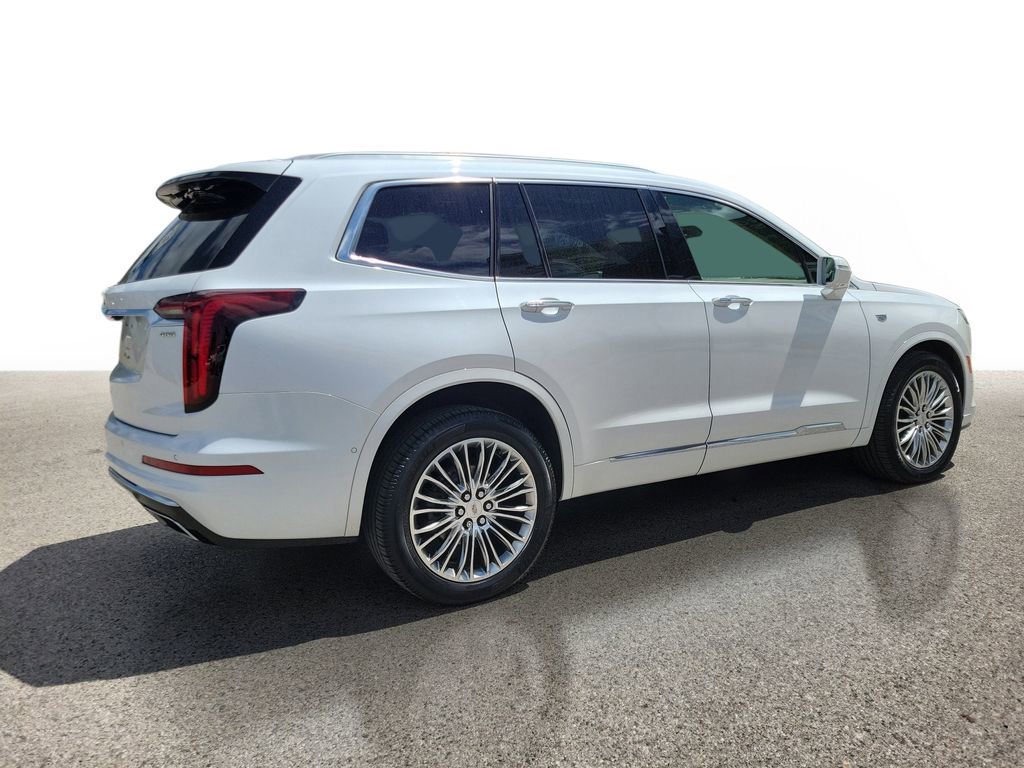 Used 2020 Cadillac XT6 Premium Luxury w/ Platinum Package AWD/4WD image 4