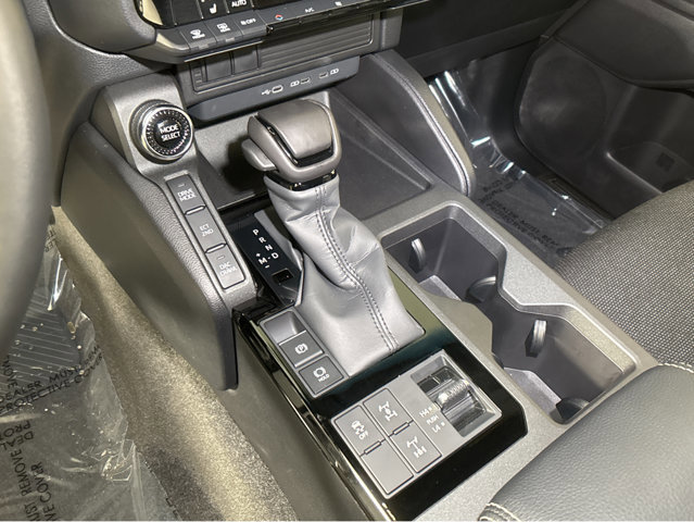 Used 2025 Toyota Land Cruiser image 32