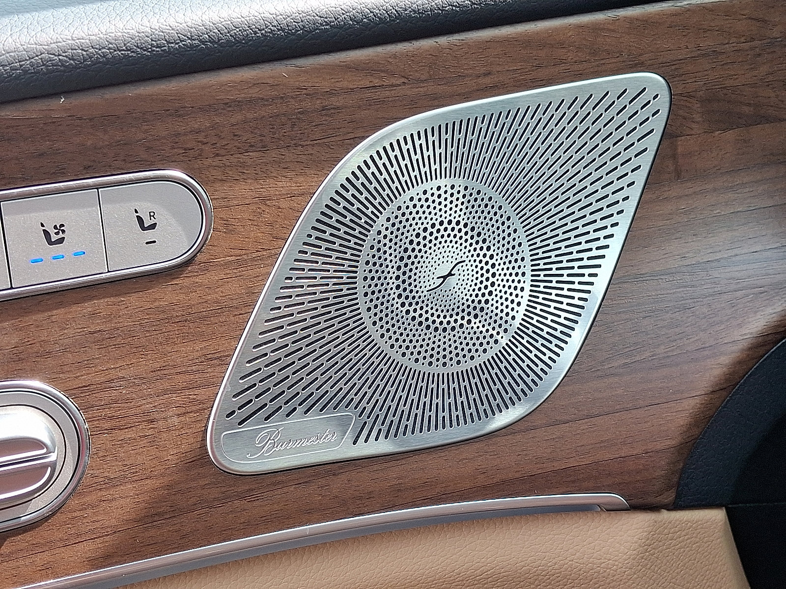 New 2026 Mercedes-Benz GLS 450 4MATIC image 17