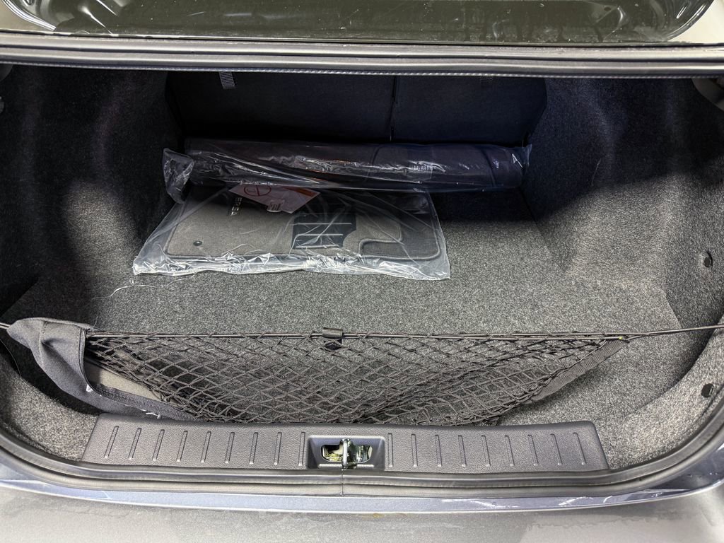 New 2025 Nissan Versa SR image 27