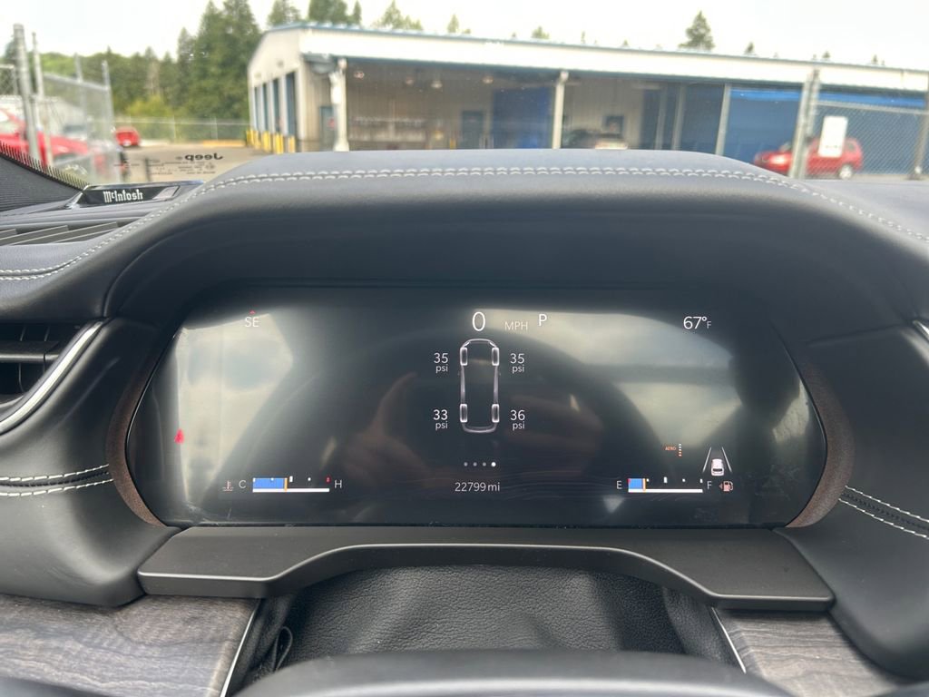 Used 2022 Jeep Grand Cherokee Overland w/ Adv Protech Group III image 16