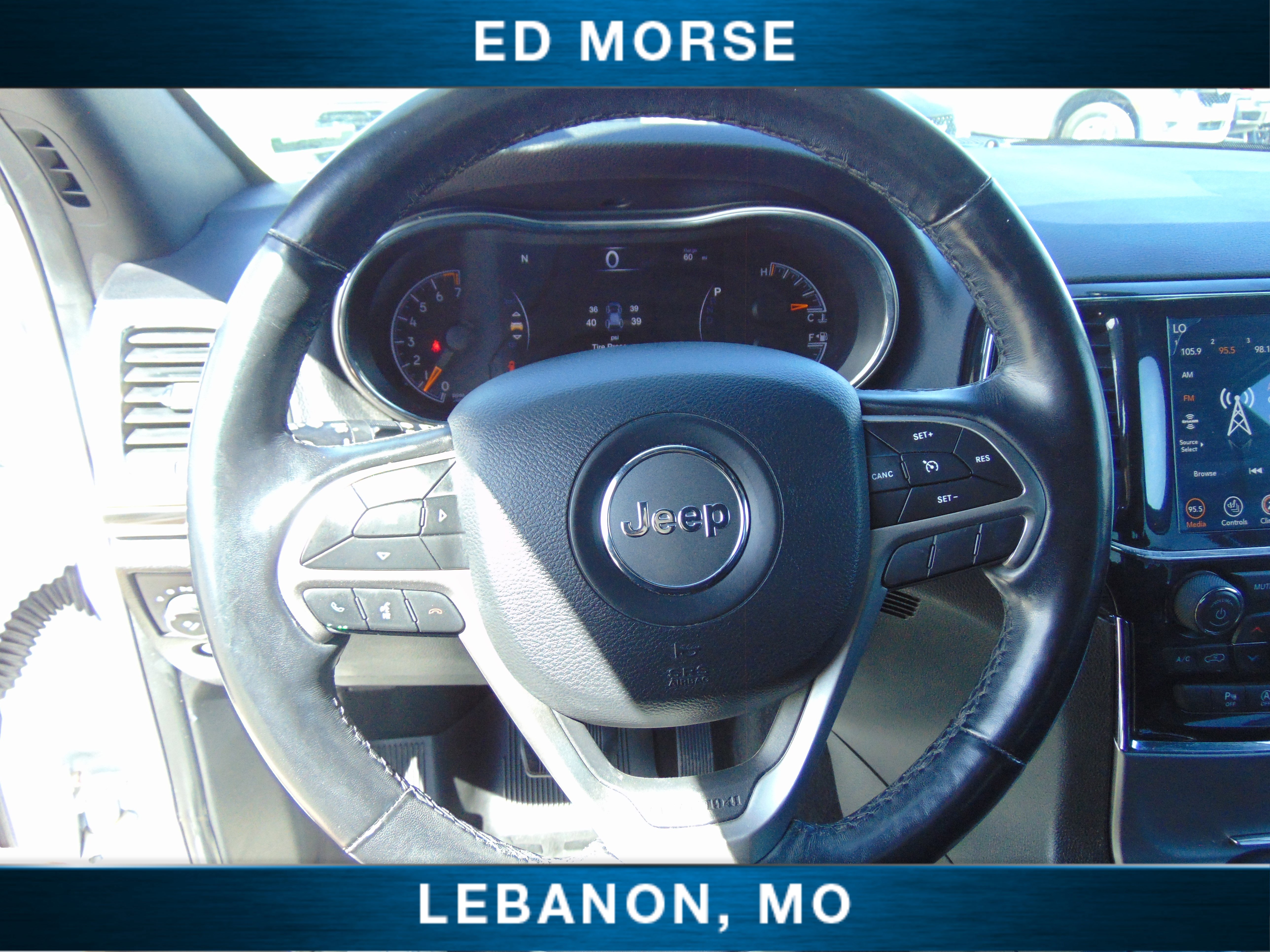Used 2021 Jeep Grand Cherokee Limited w/ Luxury Group II image 24