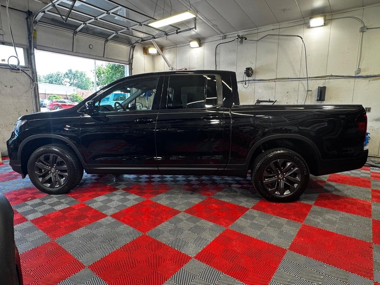 Used 2023 Honda Ridgeline Sport image 4