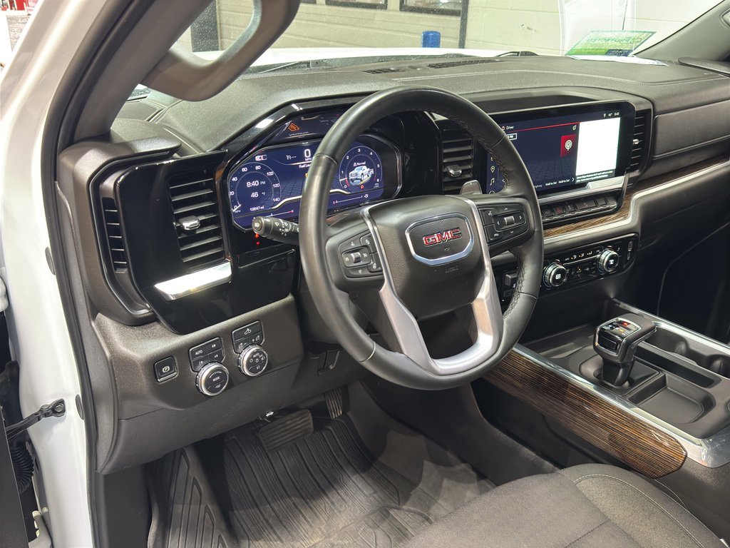 Used 2025 GMC Sierra 1500 Elevation w/ Preferred Package image 21