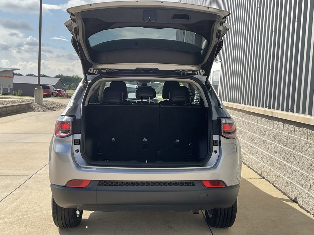 Used 2022 Jeep Compass Latitude image 19