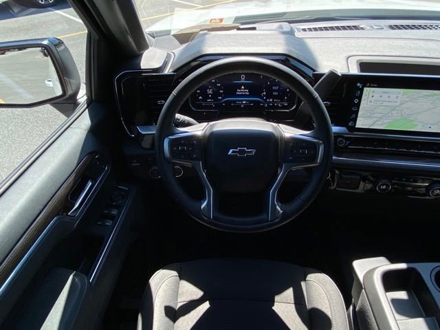 Used 2025 Chevrolet Silverado 1500 RST AWD/4WD image 29