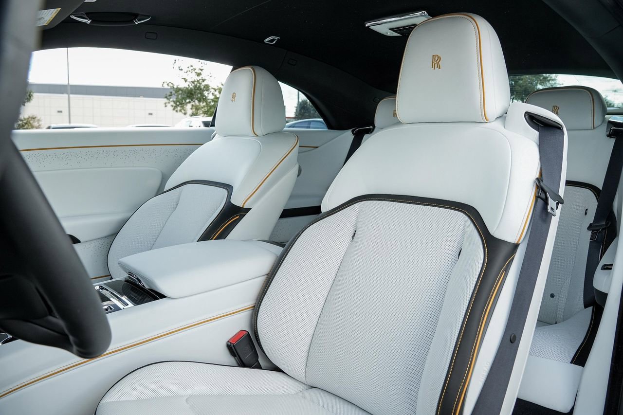 New 2025 Rolls-Royce Spectre Black Badge AWD/4WD image 24