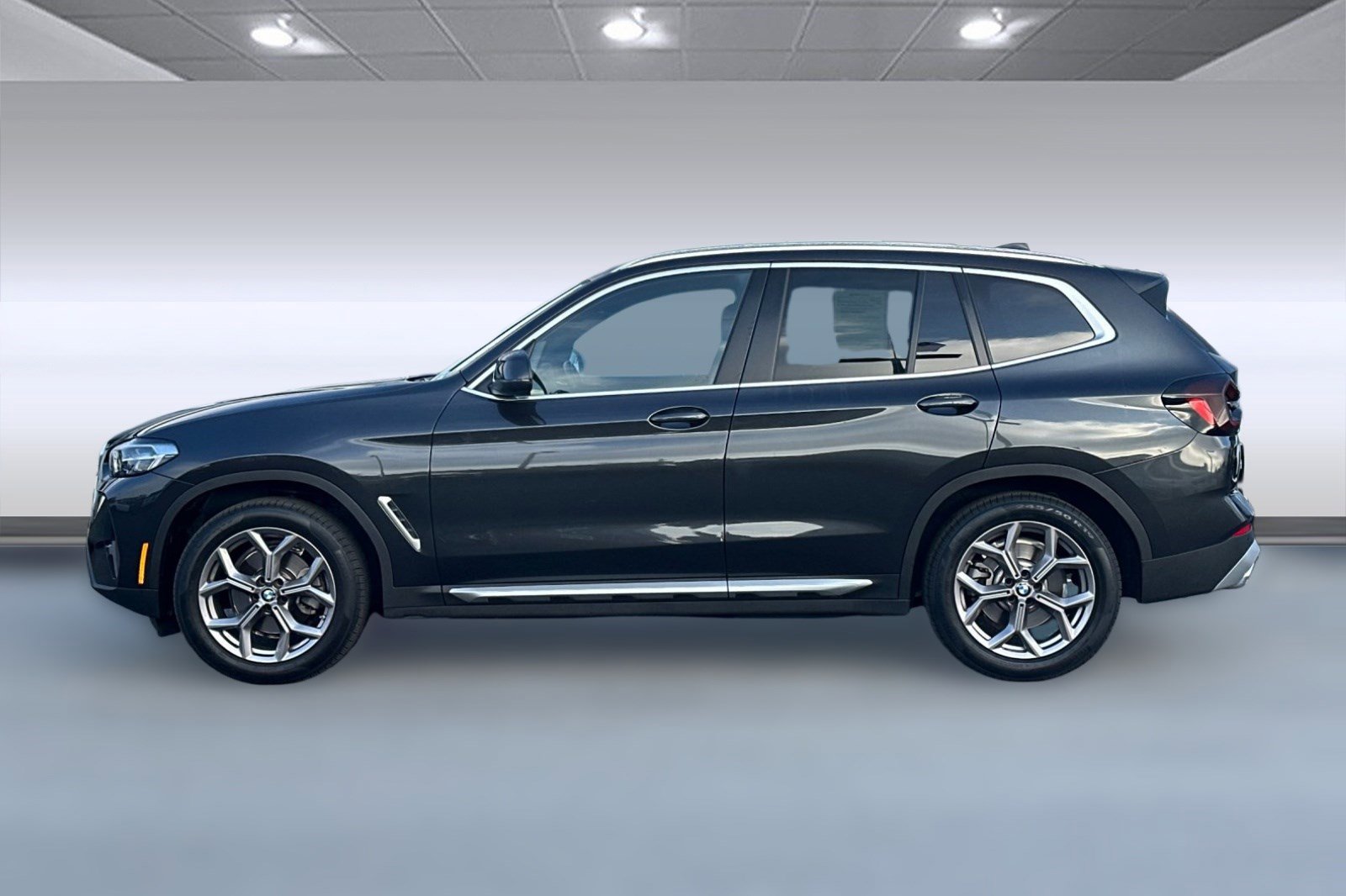 Certified 2022 BMW X3 xDrive30i w/ Convenience Package w/ZPA image 2