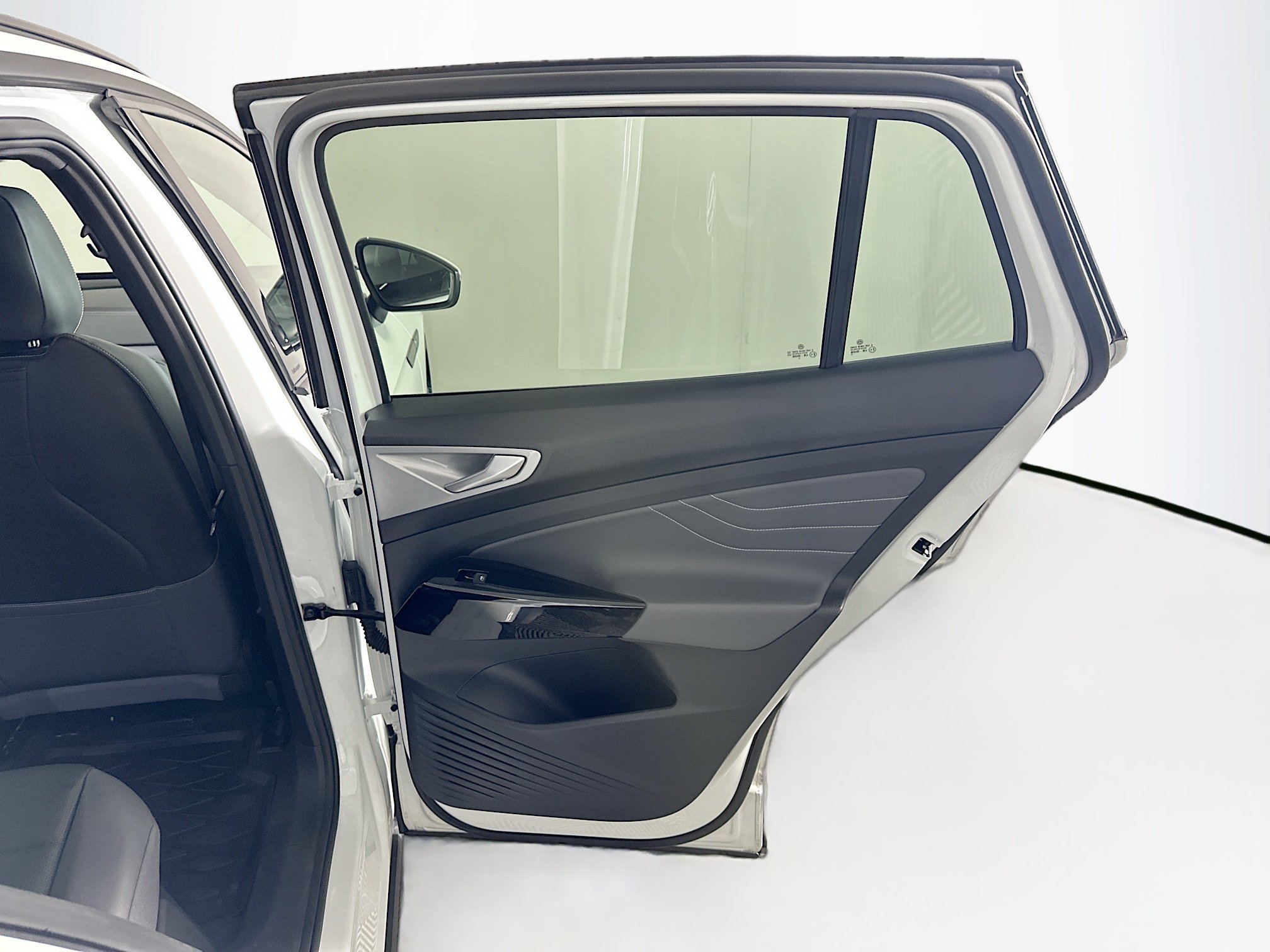 Used 2023 Volkswagen ID.4 S RWD image 32