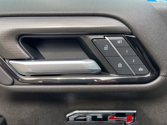 Used 2025 GMC Sierra 1500 AT4 AWD/4WD image 29