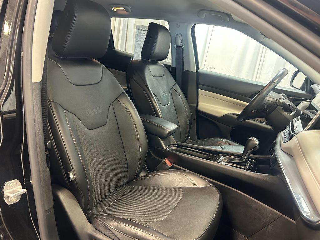 Used 2022 Jeep Compass Limited AWD/4WD image 19