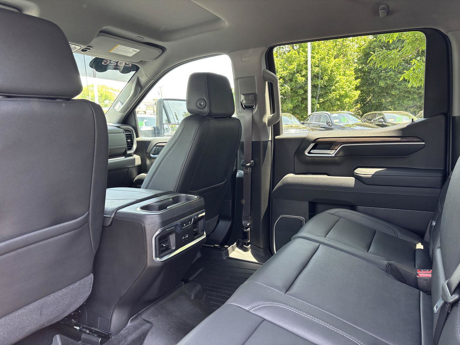Used 2026 GMC Sierra 1500 SLT w/ SLT Premium Plus Package AWD/4WD image 11