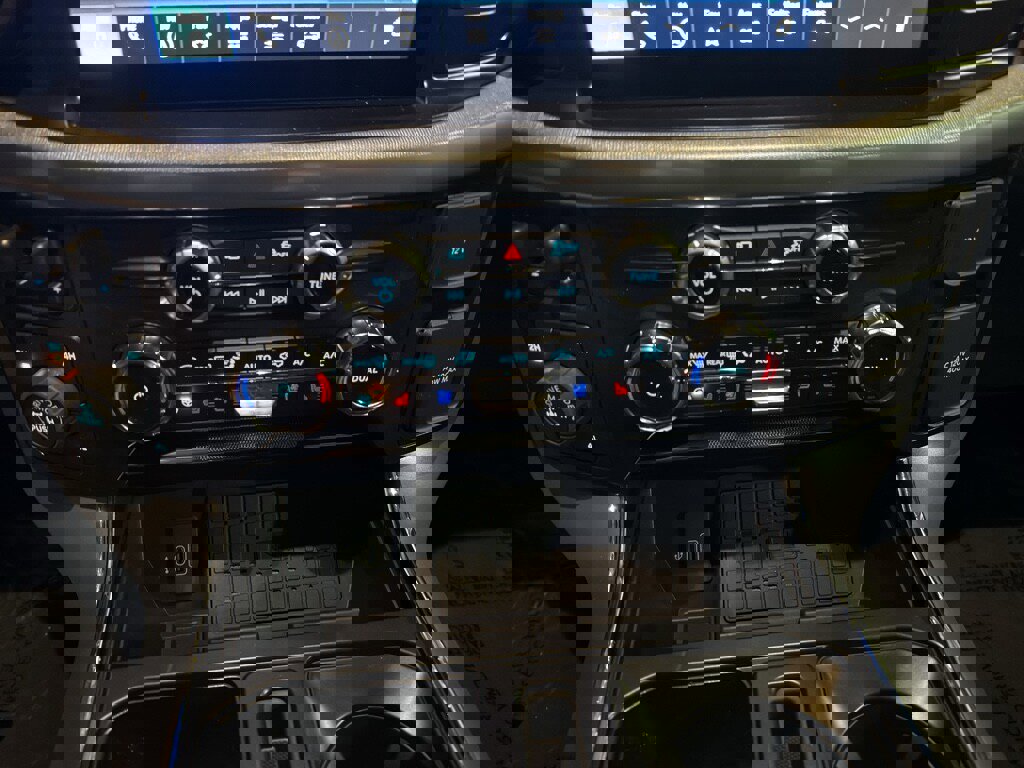 New 2025 Ford F150 Lariat w/ Equipment Group 501A Mid image 34