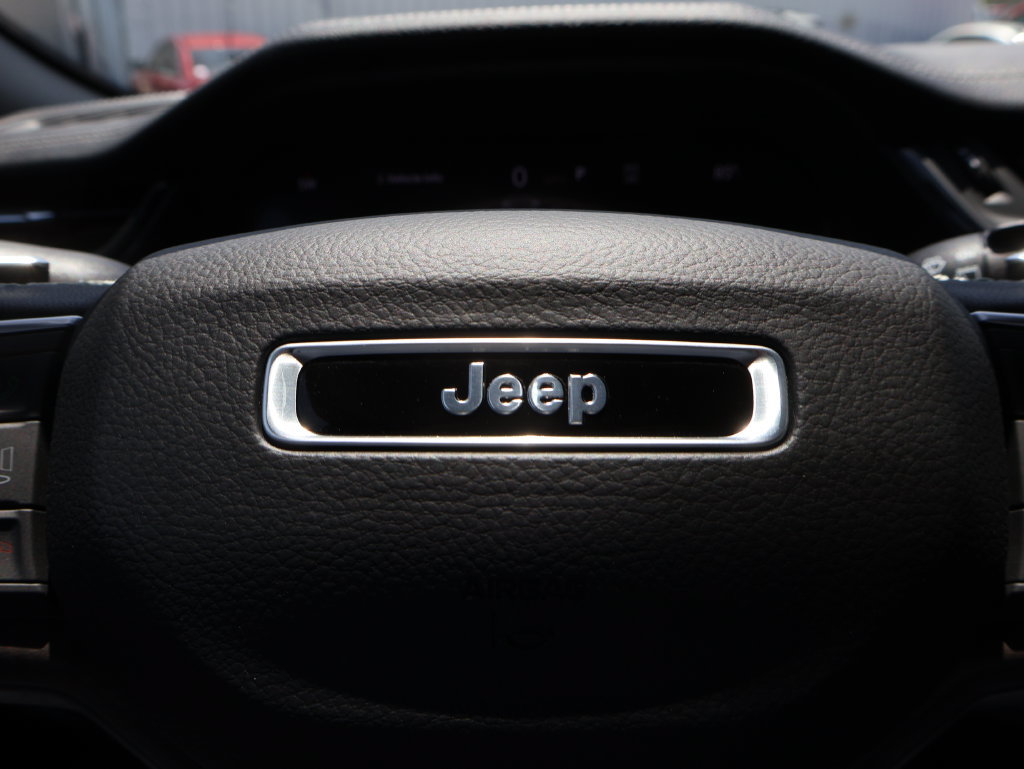 New 2026 Jeep Grand Cherokee Altitude AWD/4WD image 27