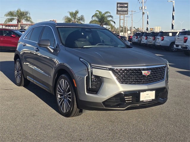 Used 2025 Cadillac XT4 Premium Luxury image 10
