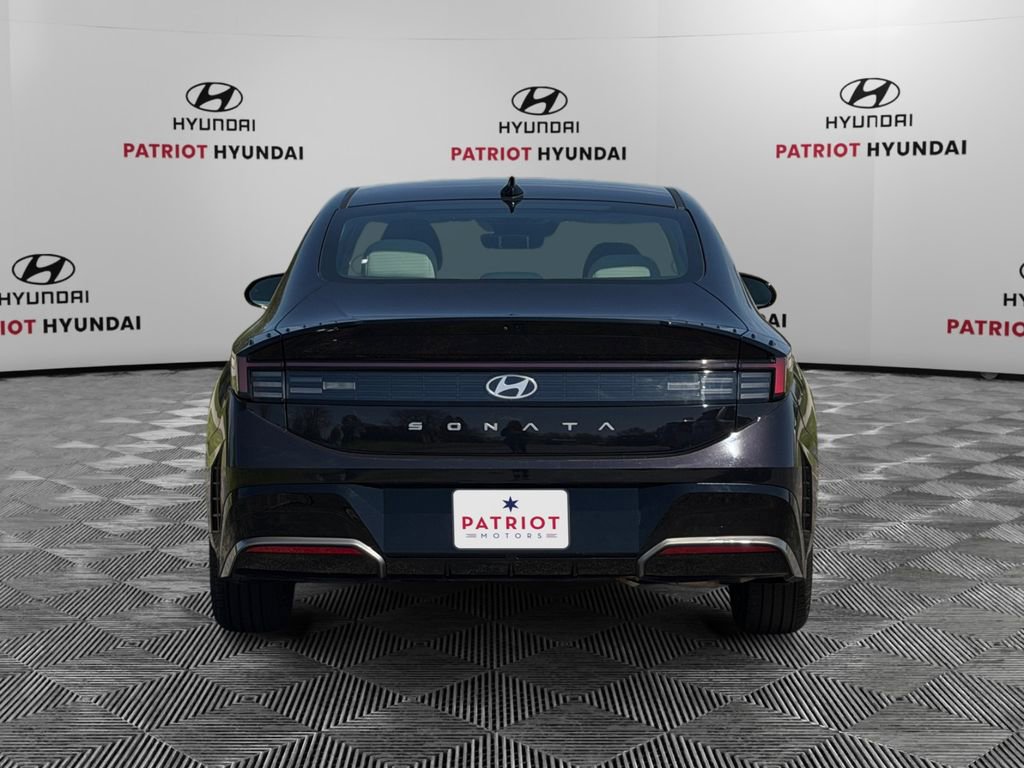 Certified 2025 Hyundai Sonata SEL FWD image 4