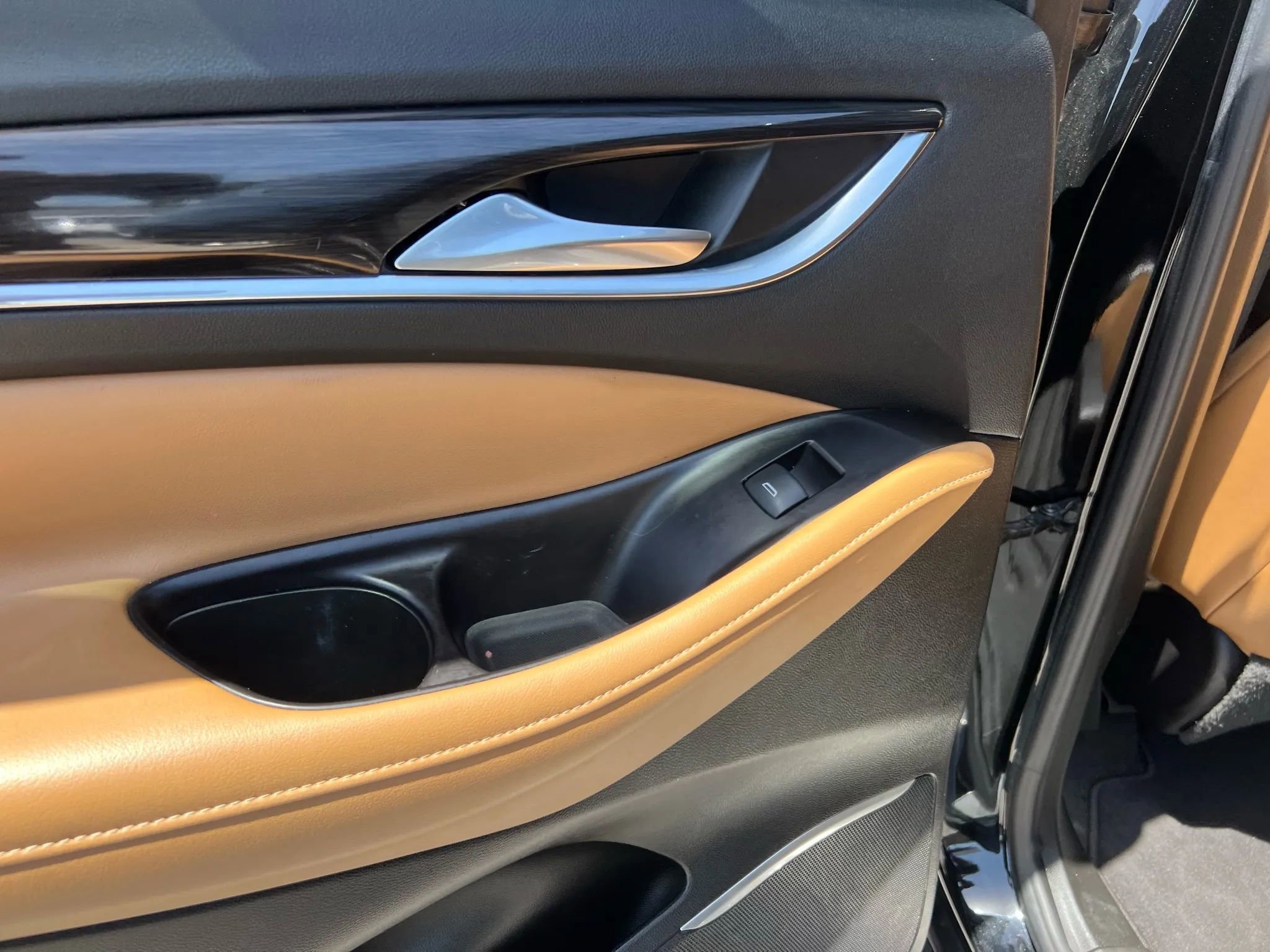 Used 2019 Buick Enclave Essence w/ Trailering Package, 5000 lbs. image 15