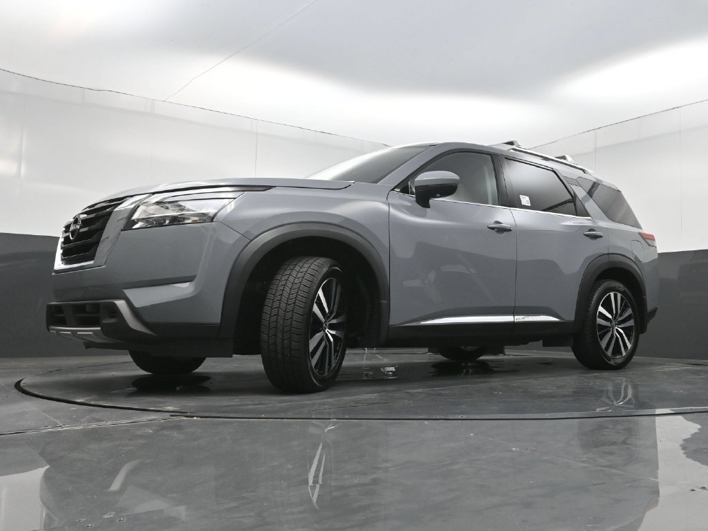 Used 2023 Nissan Pathfinder Platinum AWD/4WD image 31