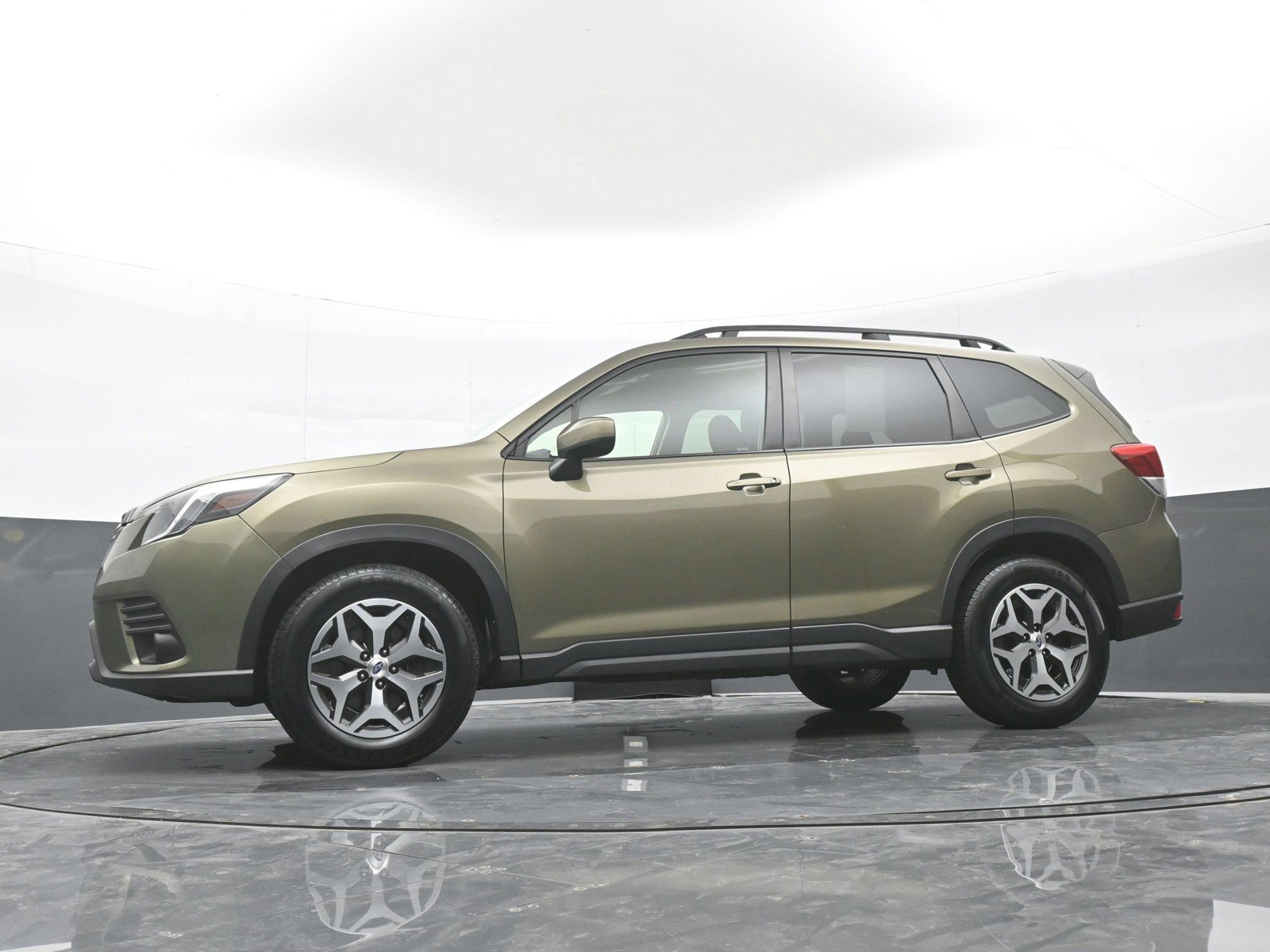 Used 2024 Subaru Forester Premium AWD/4WD image 42
