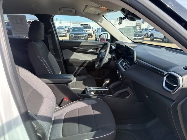 Used 2024 Chevrolet TrailBlazer LT w/ LT Cold Weather Package image 24