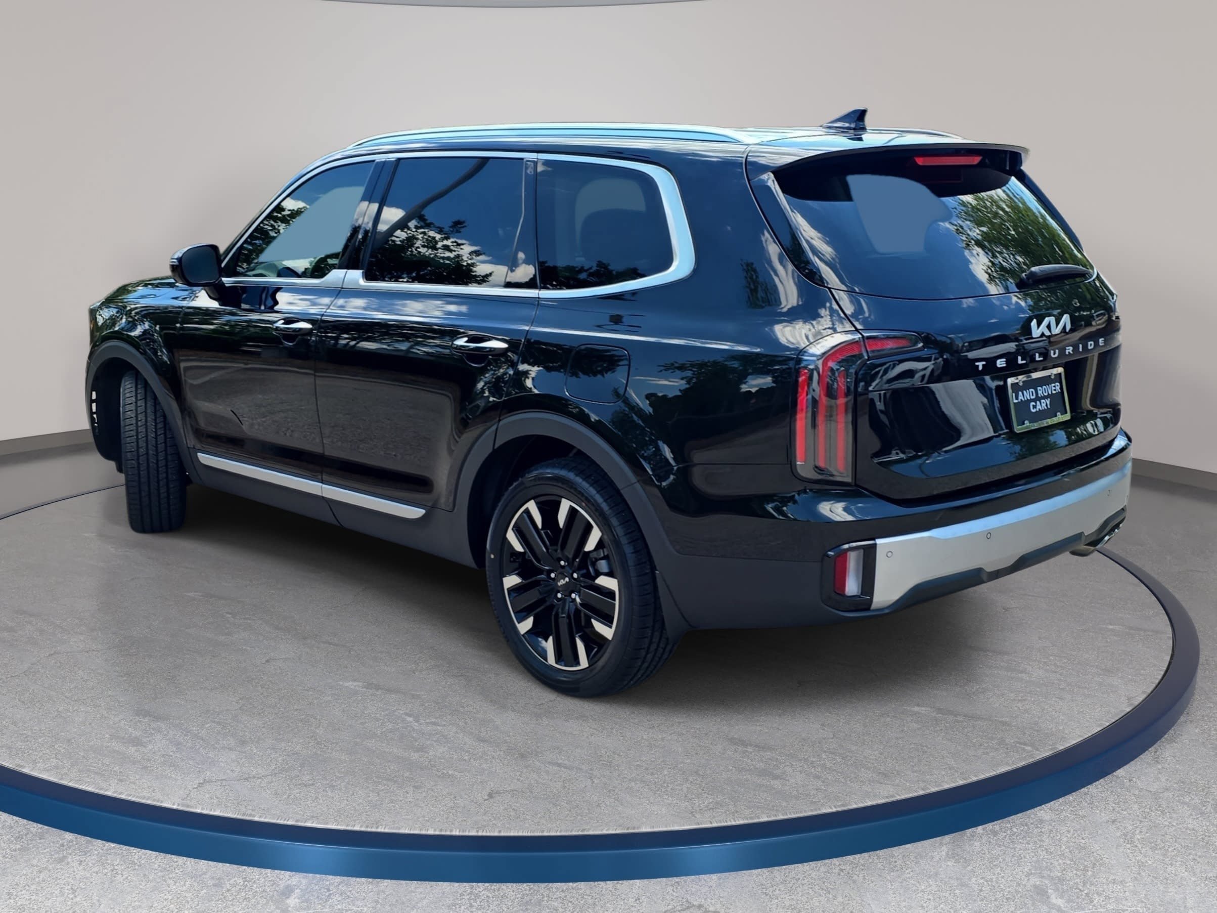 Used 2023 Kia Telluride SX FWD image 7