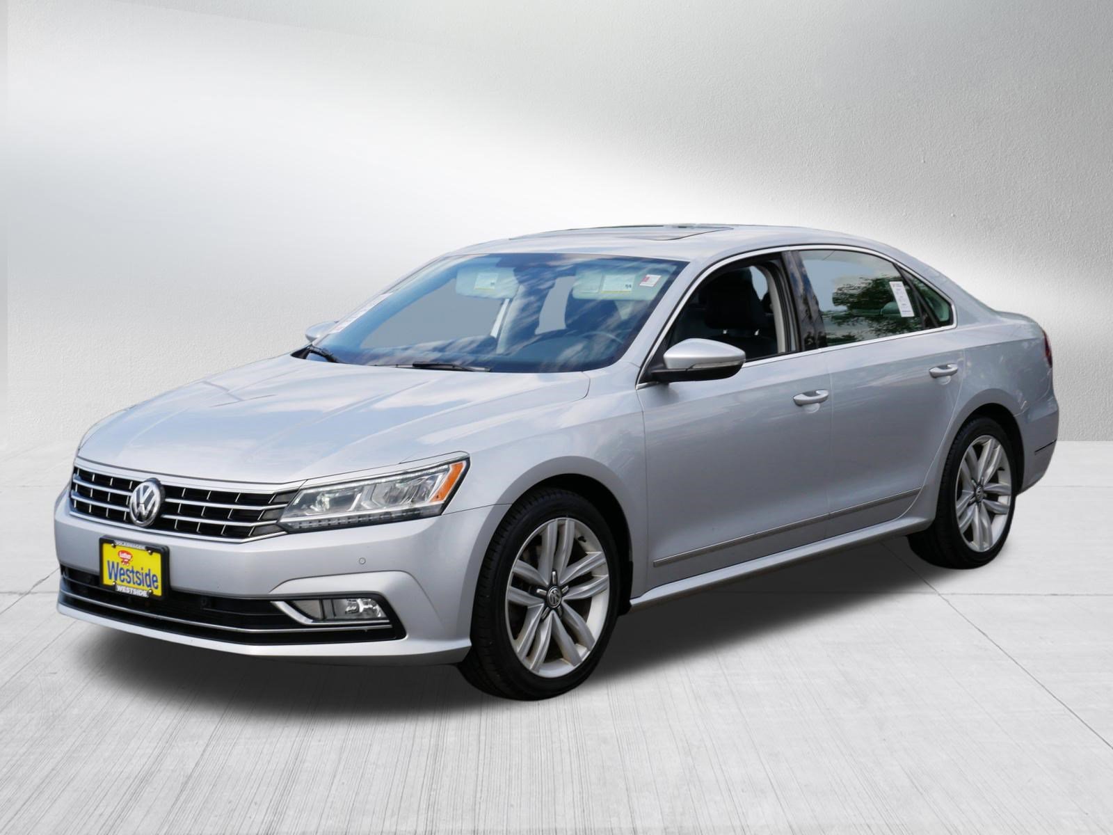 Used 2017 Volkswagen Passat 1.8T SE FWD image 4