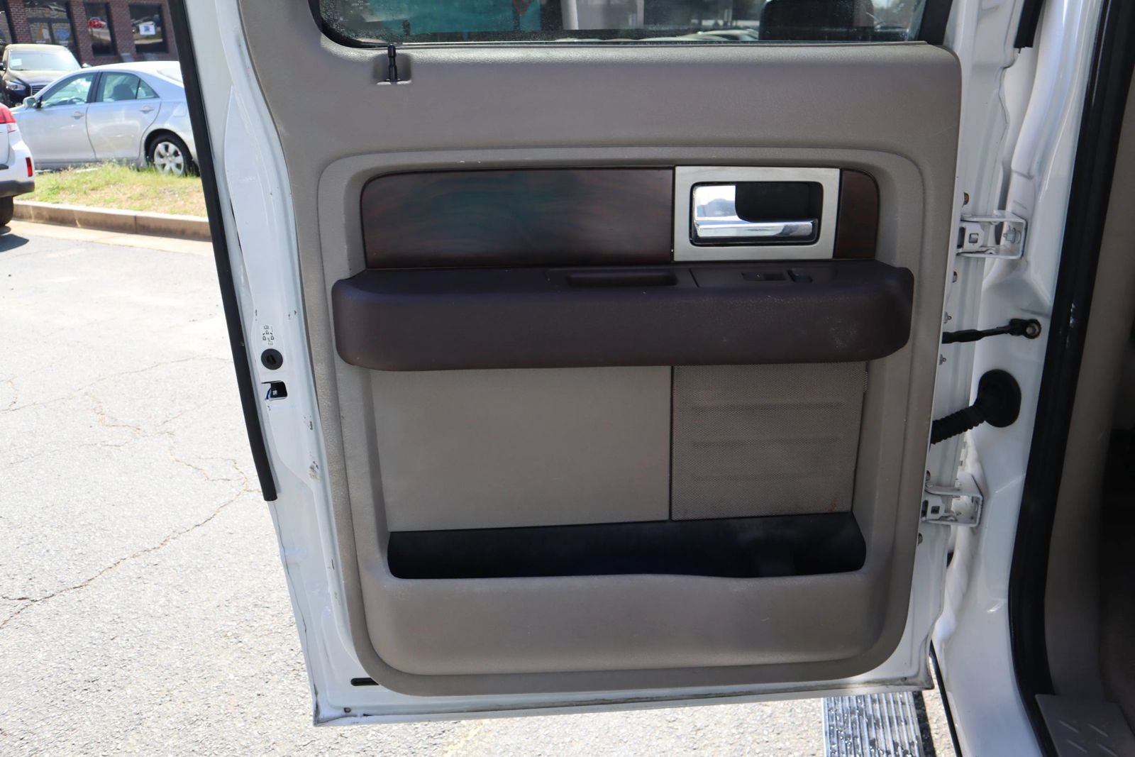 Used 2010 Ford F150 Platinum AWD/4WD image 10