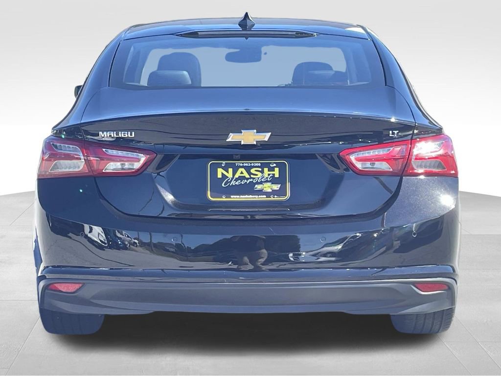 Used 2022 Chevrolet Malibu LT w/ Leather Package image 4