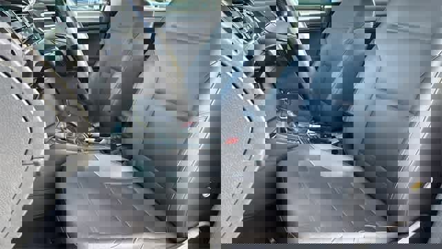 Used 2015 Volkswagen Golf S image 24