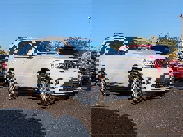 Used 2021 Dodge Durango SXT image 2