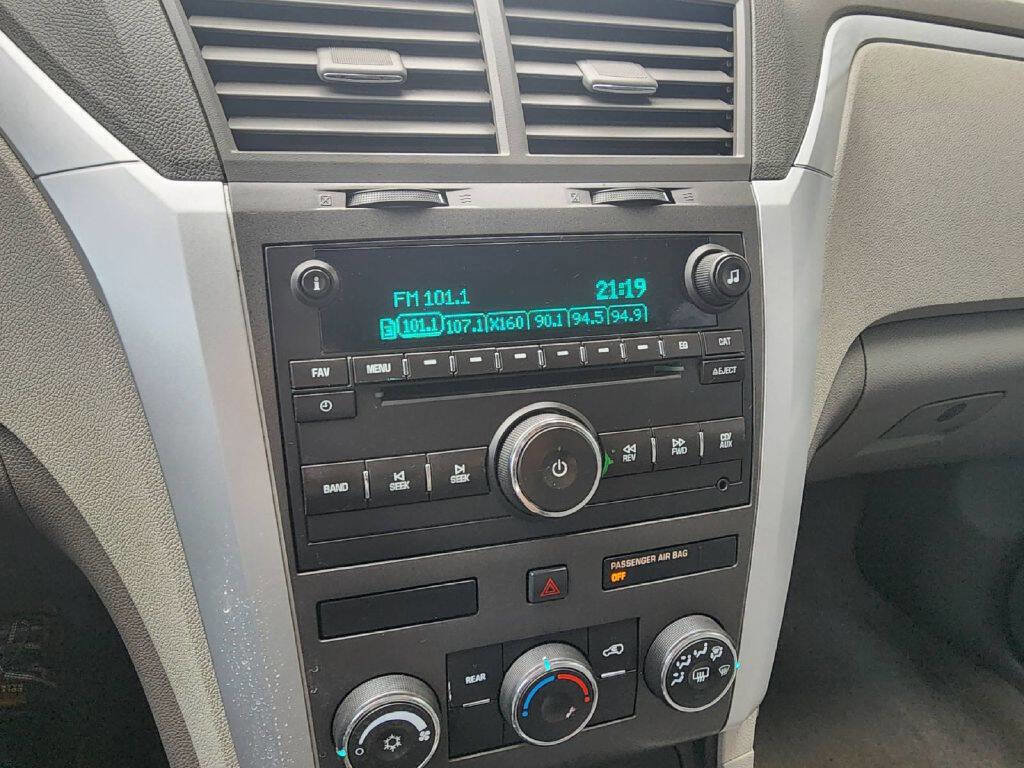 Used 2011 Chevrolet Traverse LS AWD/4WD image 18