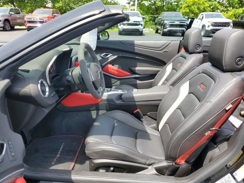 Certified 2021 Chevrolet Camaro SS w/ Redline Edition RWD image 5