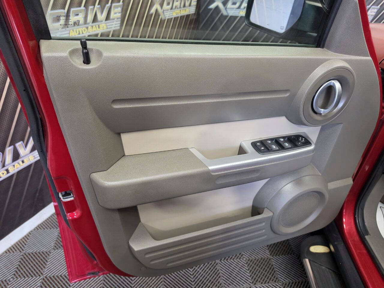 Used 2008 Dodge Nitro SLT w/ Convenience Group RWD image 11