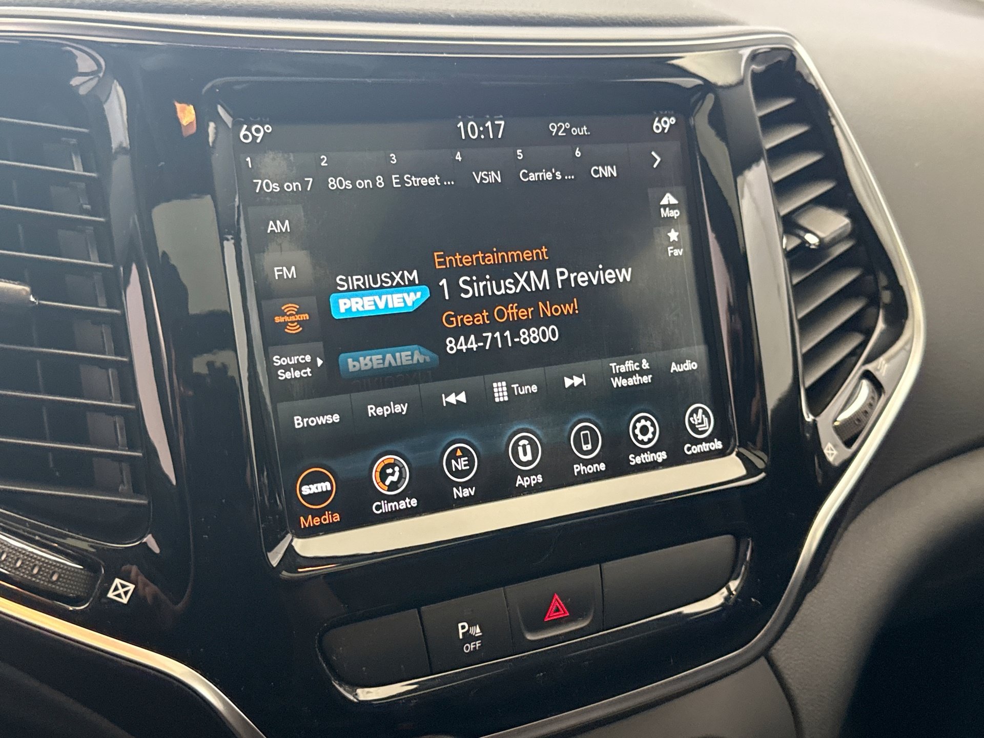 Used 2020 Jeep Cherokee Limited AWD/4WD image 14
