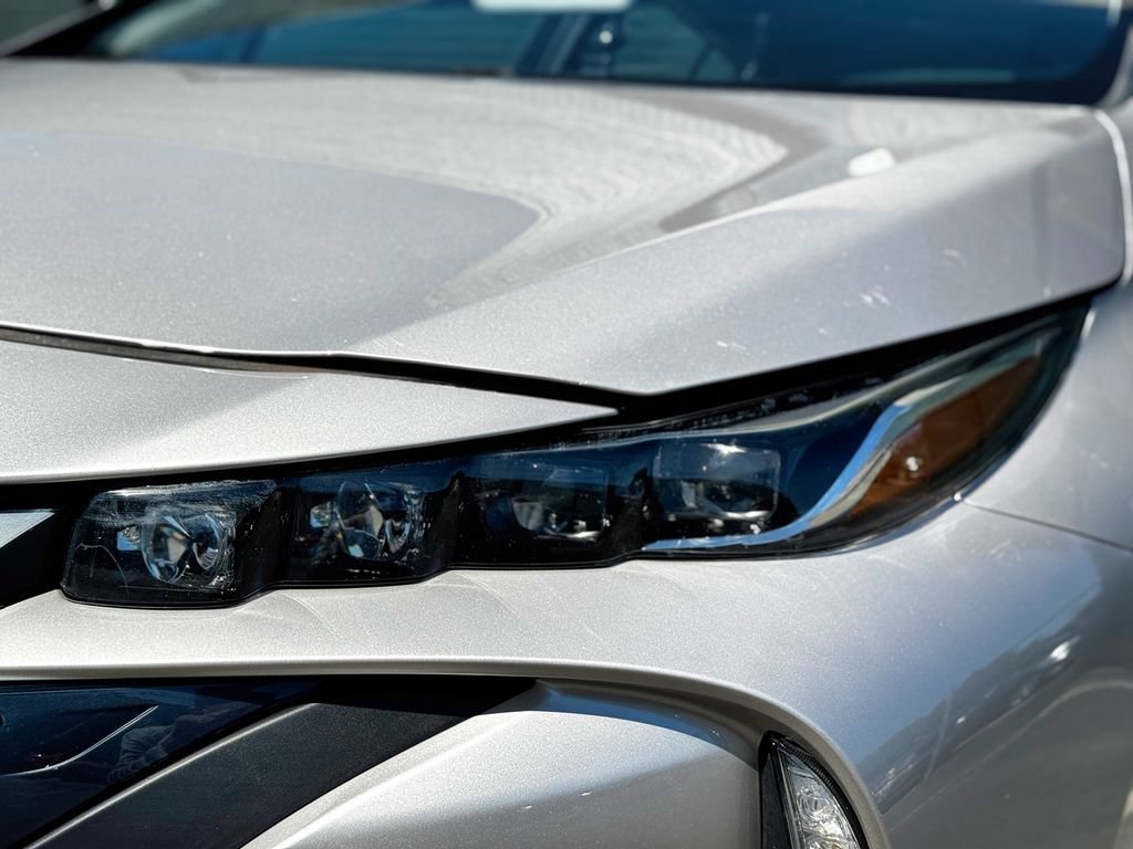 Used 2017 Toyota Prius Prime Premium w/ Preferred Accessory Package FWD image 26
