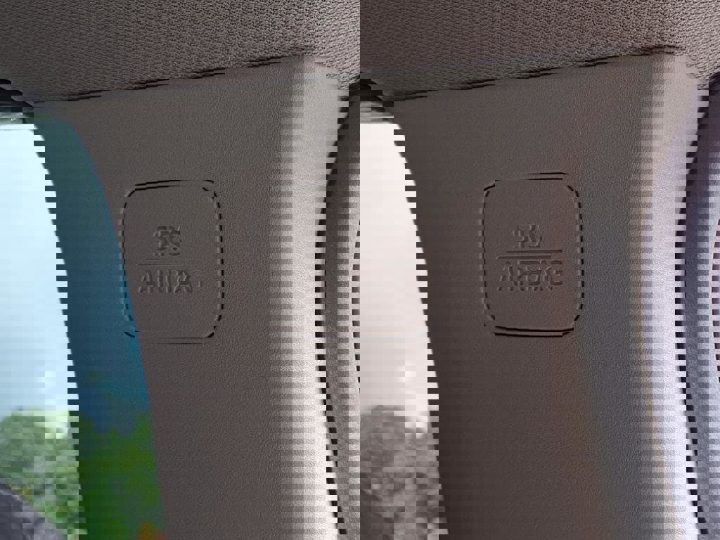 Used 2021 Nissan Rogue SV image 23