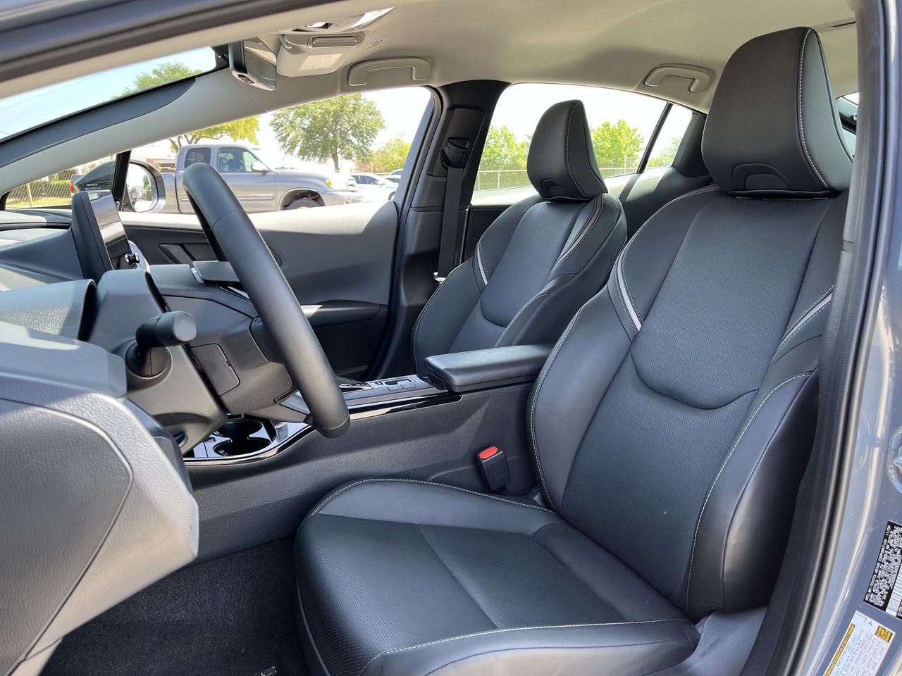 Used 2024 Toyota Prius XLE AWD/4WD image 22