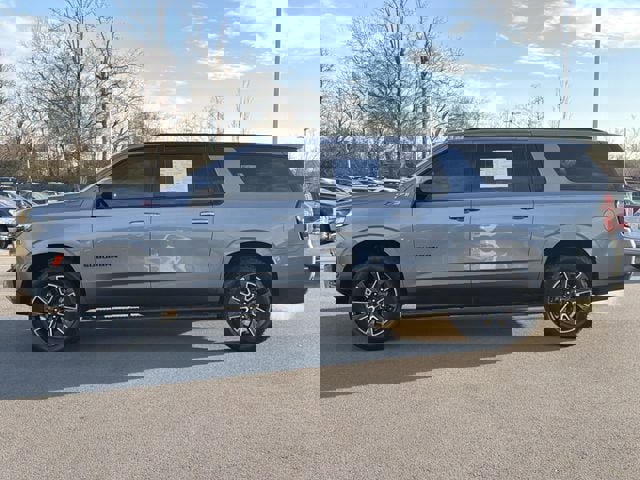 Used 2022 Chevrolet Suburban Z71 image 6