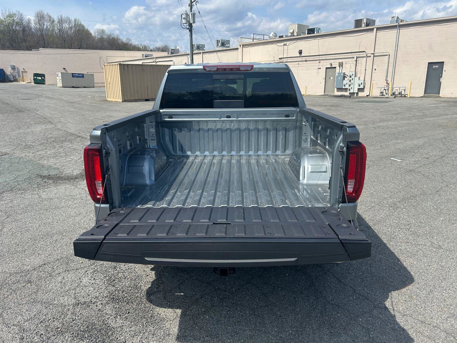 New 2026 GMC Sierra 1500 SLT w/ SLT Premium Package image 16