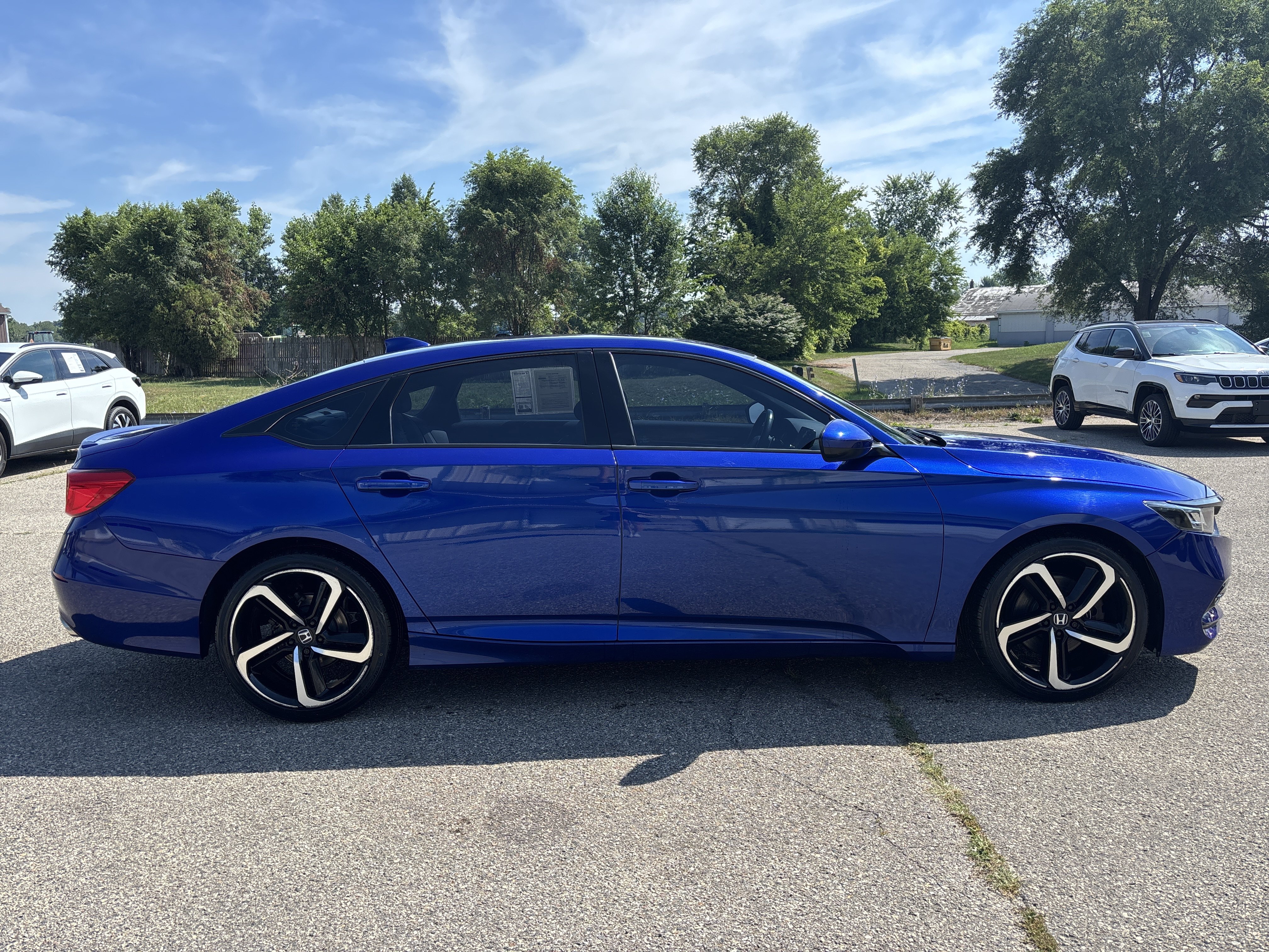 Used 2020 Honda Accord Sport image 2