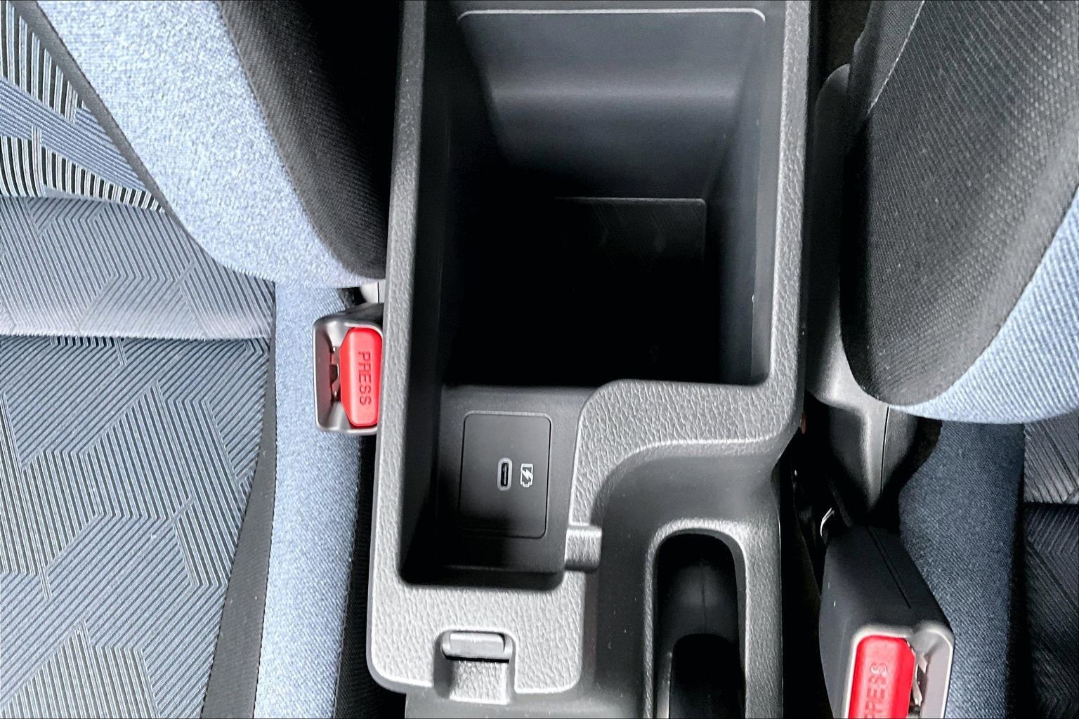 Used 2025 Nissan Versa SV w/ Trunk Package image 7