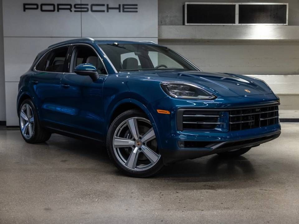 Certified 2026 Porsche Cayenne AWD/4WD image 10